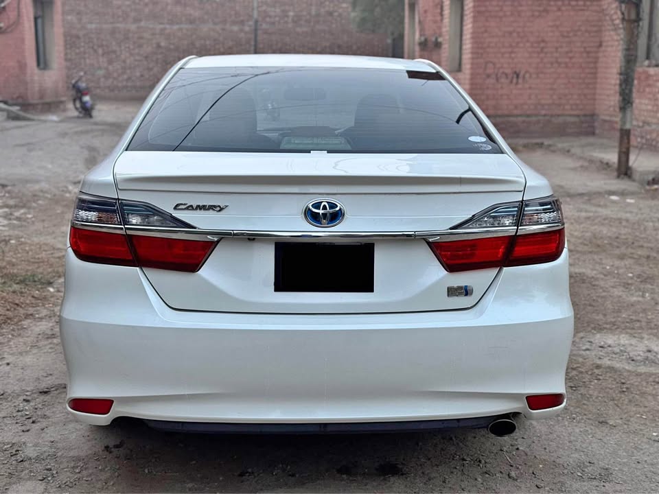 CAMRY Model 2011 PKR6,600,000