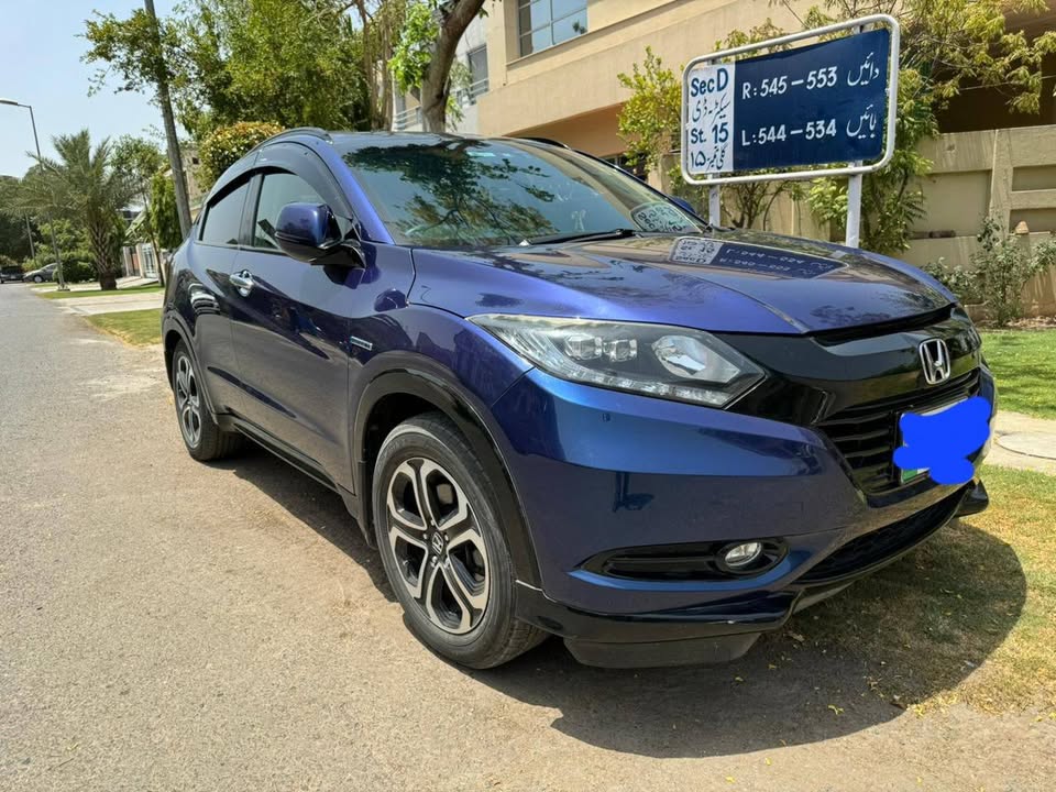 Honda Vezel Z Package PKR4,600,000