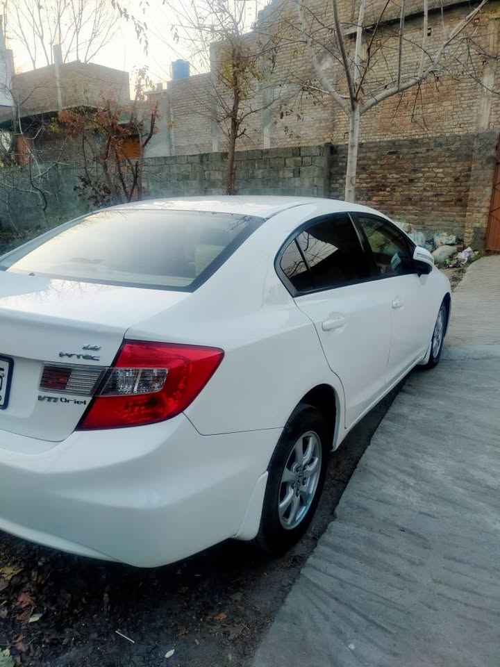 Honda civic 2015 model PKR4,500,000