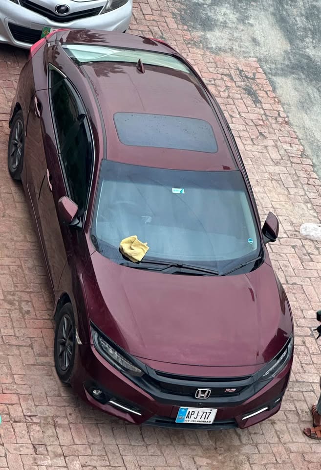 Honda civic 2019 red meter new lights new rim tyre PKR5,600,000