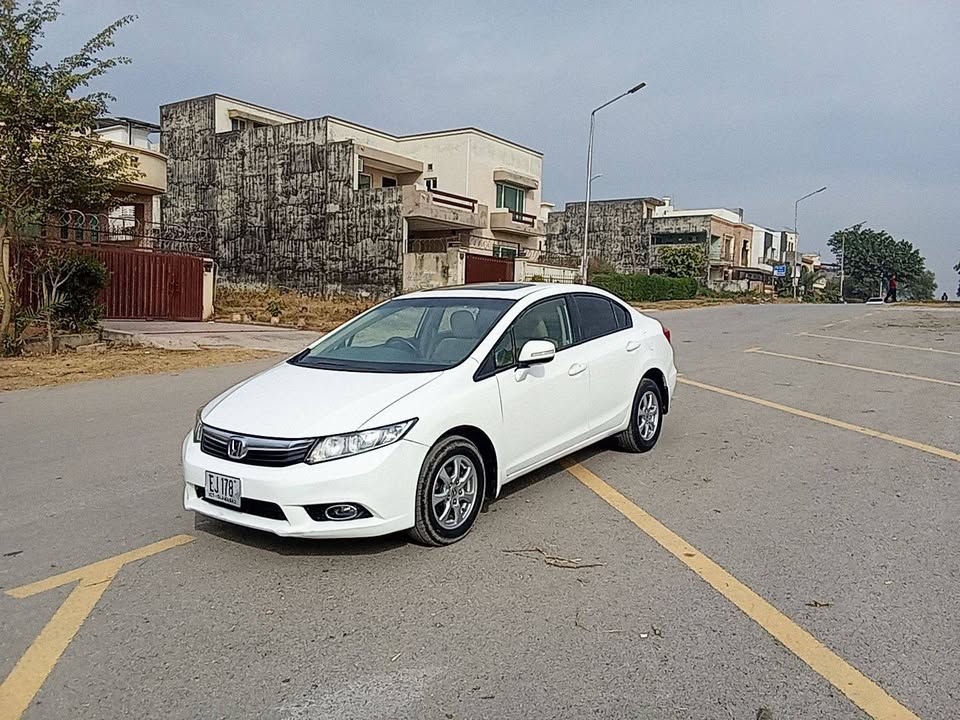 Honda rebirth full option 2015 model Islamabad number PKR3,580,000