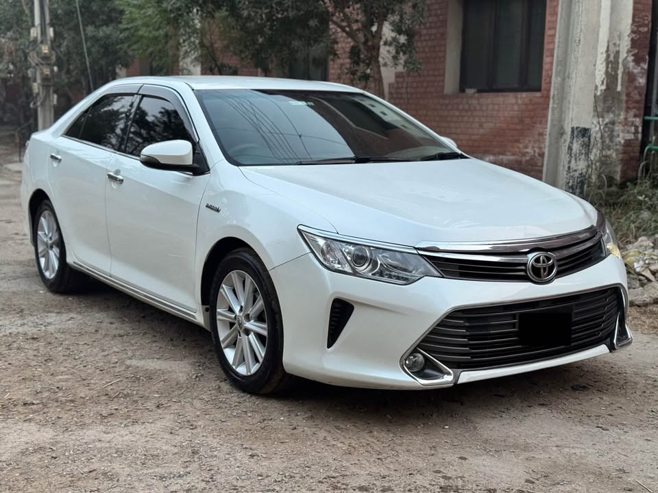 CAMRY Model 2011 PKR6,600,000