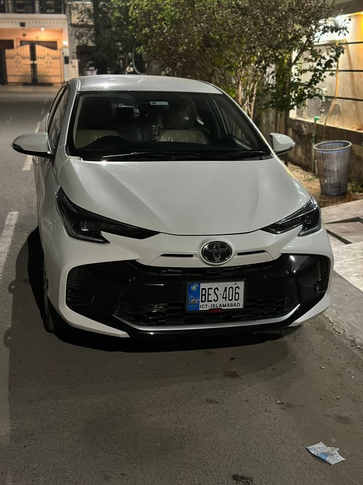 oyota Yaris GLI 2024 model manual for sale Brand new