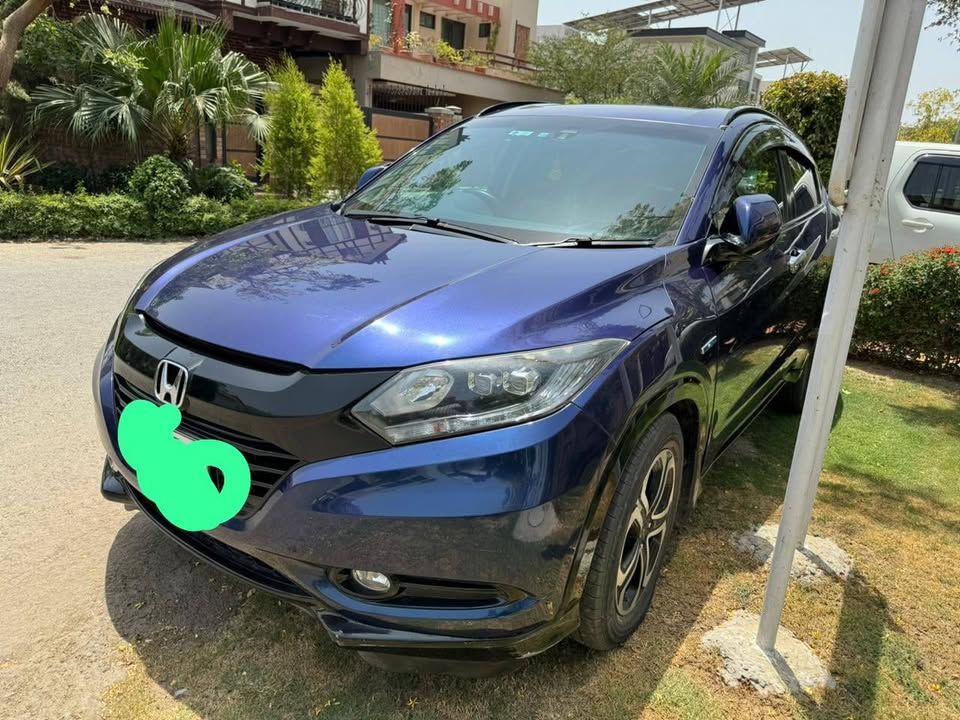 Honda Vezel Z Package PKR4,600,000