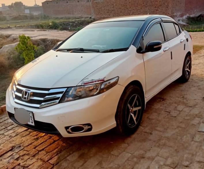 Honda City PKR2,950,000