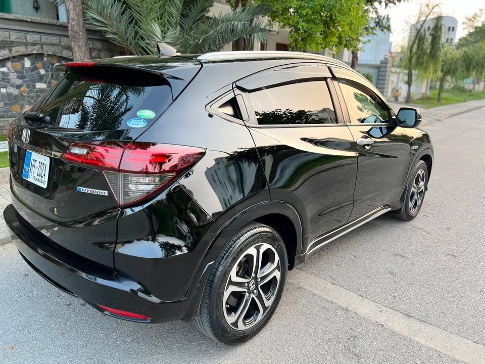 Honda Vezel Z Sensing 2019 PKR7,850,000