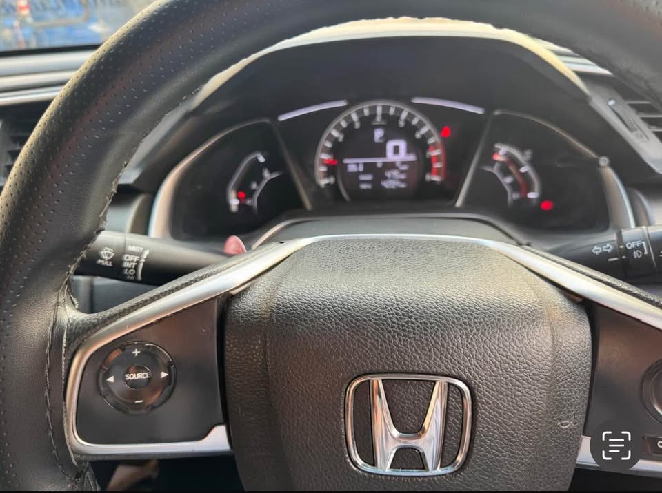 Honda civic 2019 red meter new lights new rim tyre PKR5,600,000