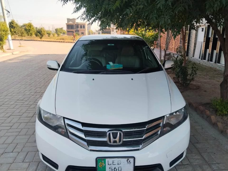 Honda city 2016 model PKR3,090,000