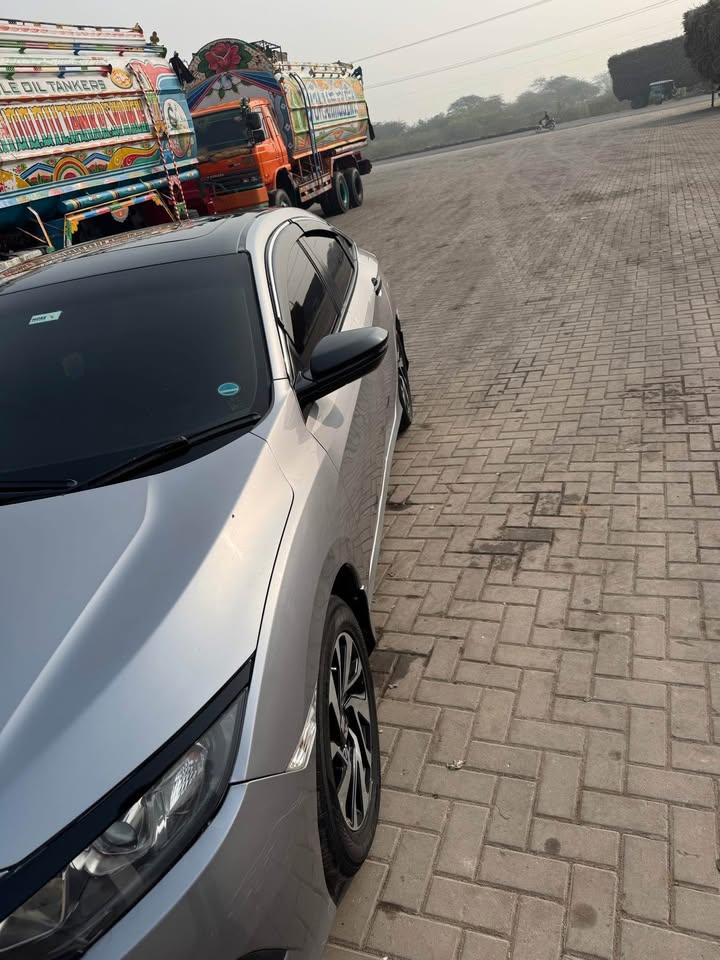 Honda civic 2018 red meter bank leased PKR3,100,000