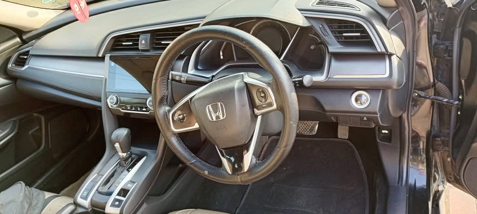 Honda Civic u g full option top of the line 2018 model PKR5,275,000